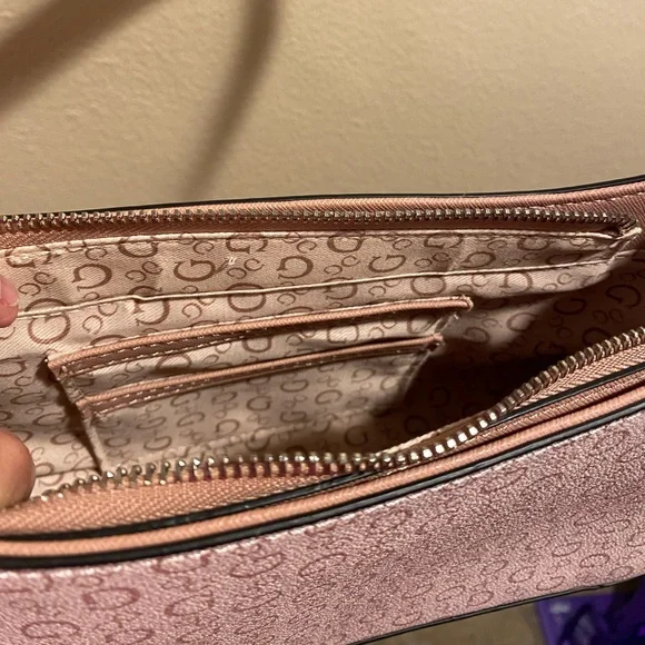 Guess Pink Shoulder Bag with Monogram Pattern - Picture 4 of 7